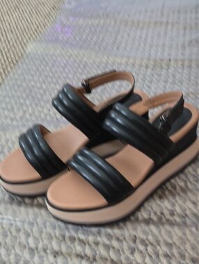 Johnston & Murphy Black Platform Slingback Sandals Size 9.5